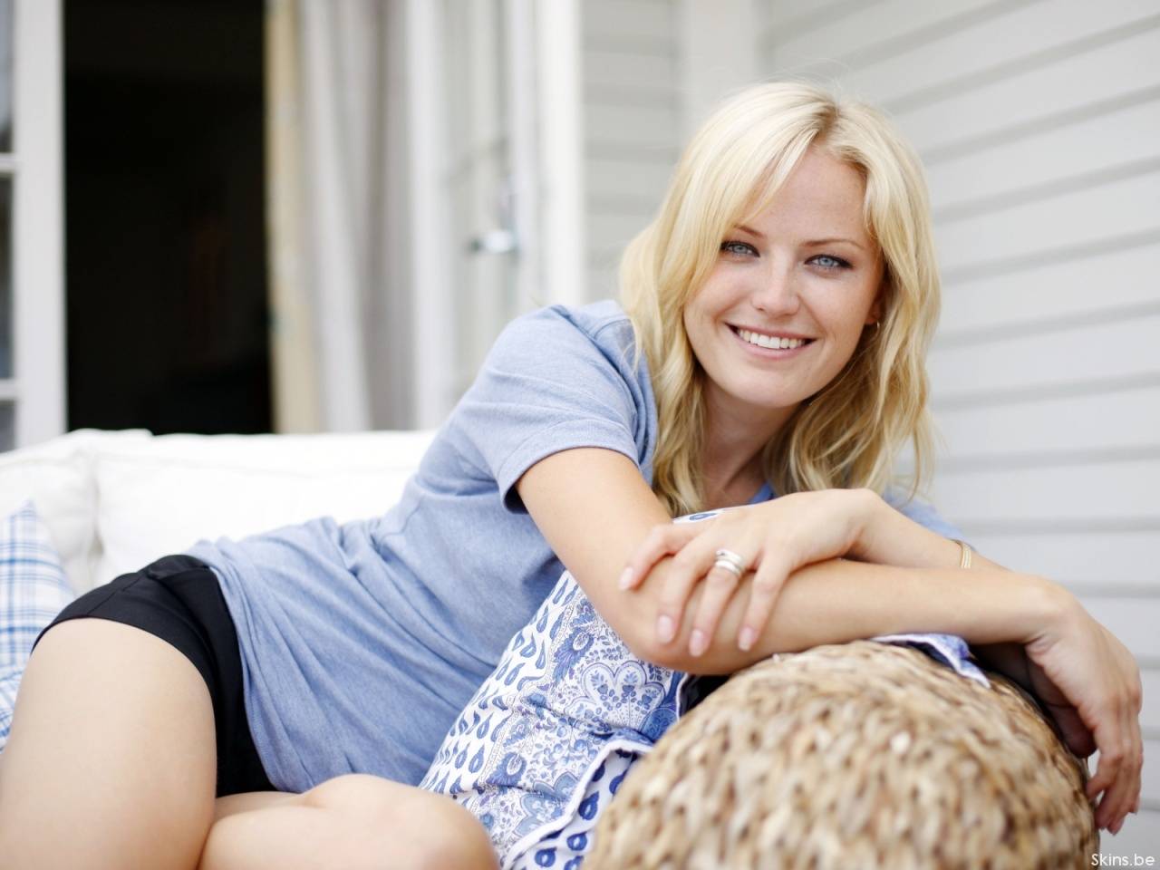 malin-akerman-smile