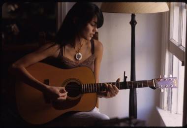 Priscilla Ahn with guitar