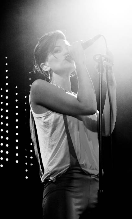 Martina Sorbara with Dragonette at Venue, Oct 17 2009. Jessica Bardosh photo