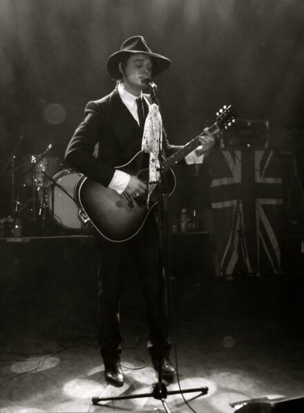 Pete Doherty performing in 2009