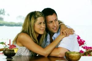 Jennifer Aniston and Adam Sandler in Just Go With It.