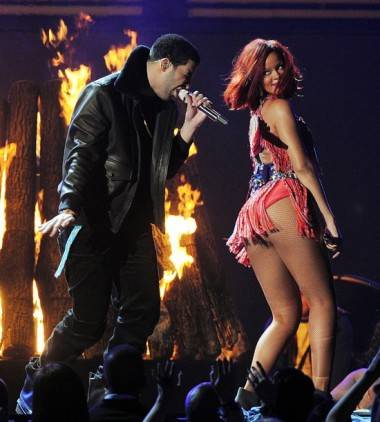 Drake and Rihanna's ass on the Grammys Feb 13 2011