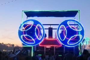 Coachella Music and Arts Festival April 16 2011. Photo by Krystle Sivorot).