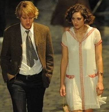 Owen Wilson and Marion Cotillard in Midnight in Paris (2011).