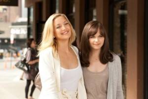 Kate Hudson and Ginnifer Goodwin in Something Borrowed (2011).