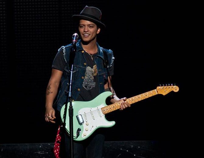 Bruno Mars at Rogers Arena, Vancouver, June 3 2011. Ashley Tanasiychuk photo