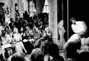 designer collection ©Pierre Boulat Courtesy Association Pierre & Alexandra Boulat2 L'amour fou (2011).