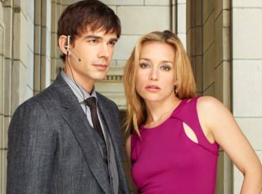 Christopher Gorham and Piper Perabo in Covert Affairs.