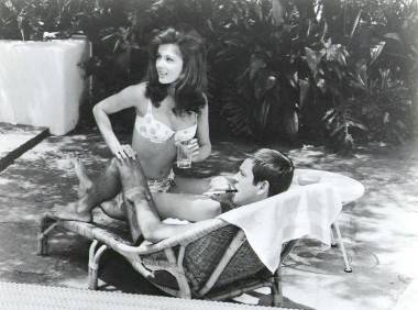 Pamela Tiffin and Robert Wagner in Harper (1966).