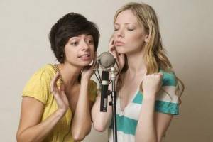 Garfunkel and Oates press photo
