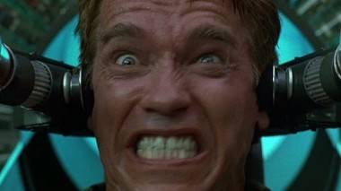 Arnold Schwarzenegger in Total Recall 1990 image