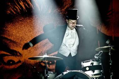 The_Hives_02 Howlin’ Pelle Almqvist with The Hives in Vancouver