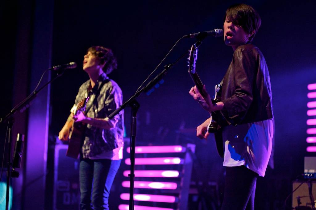 Tegan and Sara concert photo