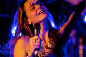 He's My Brother She's My Sister concert photo