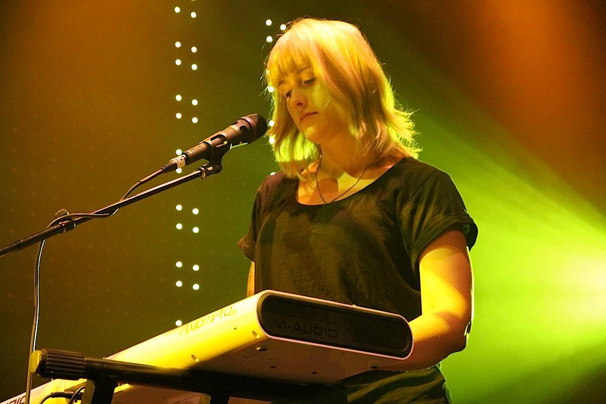 Wye Oak at Venue, Vancouver, July 16 2014. Robyn Hanson photo.