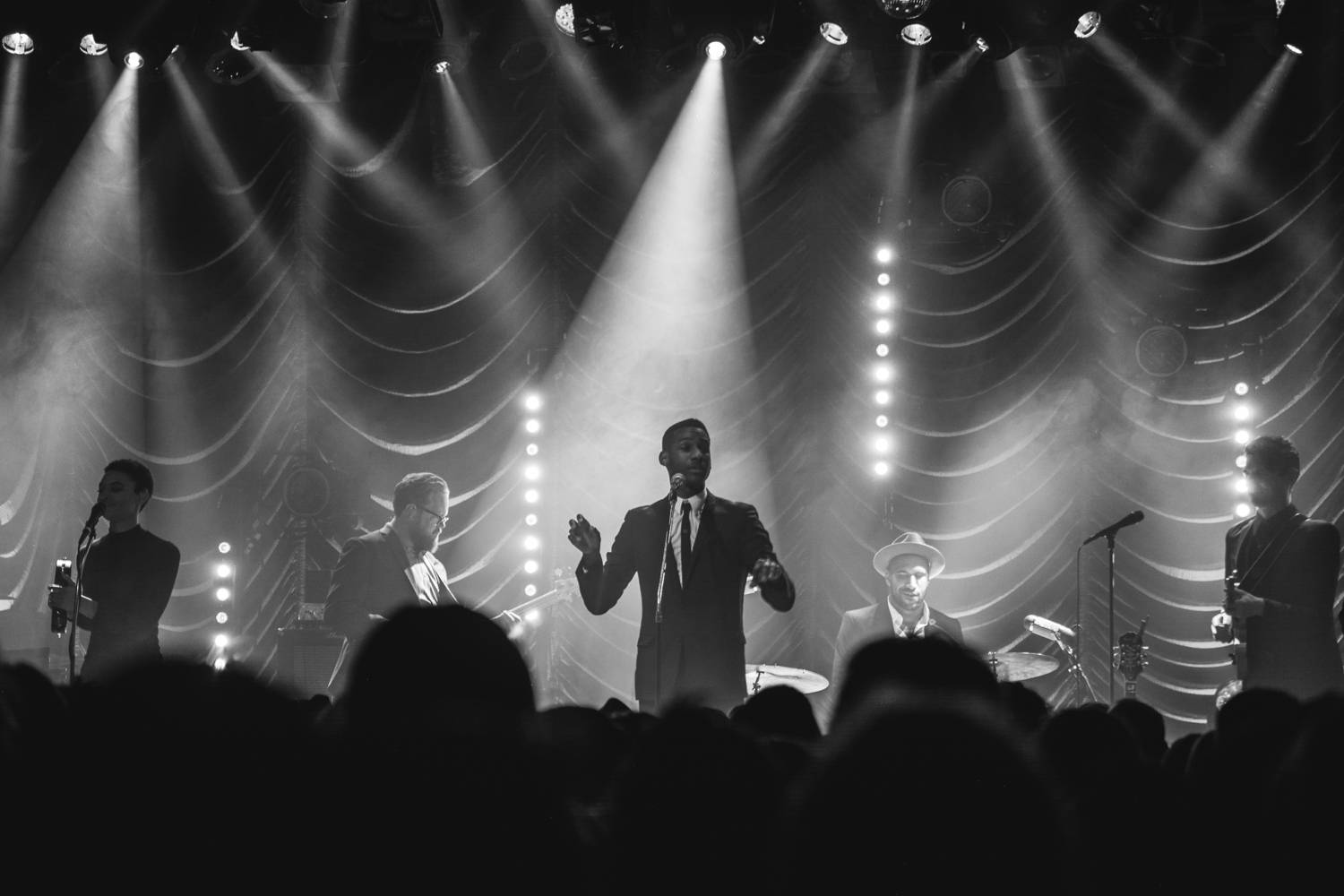 Leon Bridges at the Commodore Ballroom, Vancouver, Nov 3 2015. Pavel Boiko photo.