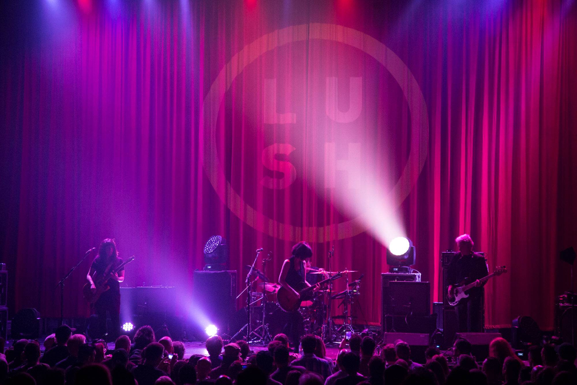 Lush at the Rio Theatre, Vancouver, Apr. 21 2016. Kirk Chantraine photo.