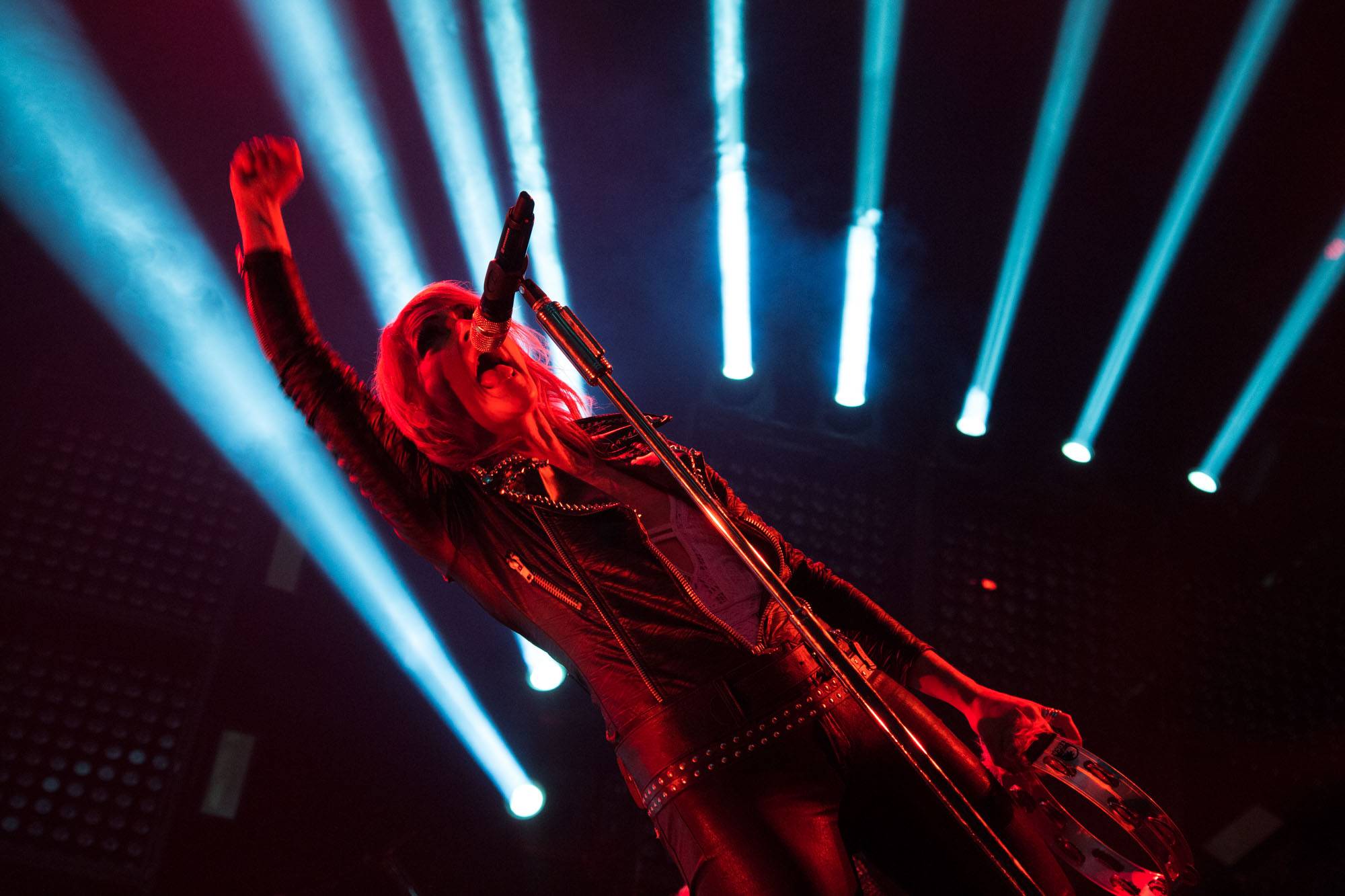 Metric at the Thunderbird Arena, Vancouver, Apr. 1 2016. Kirk Chantraine photo.