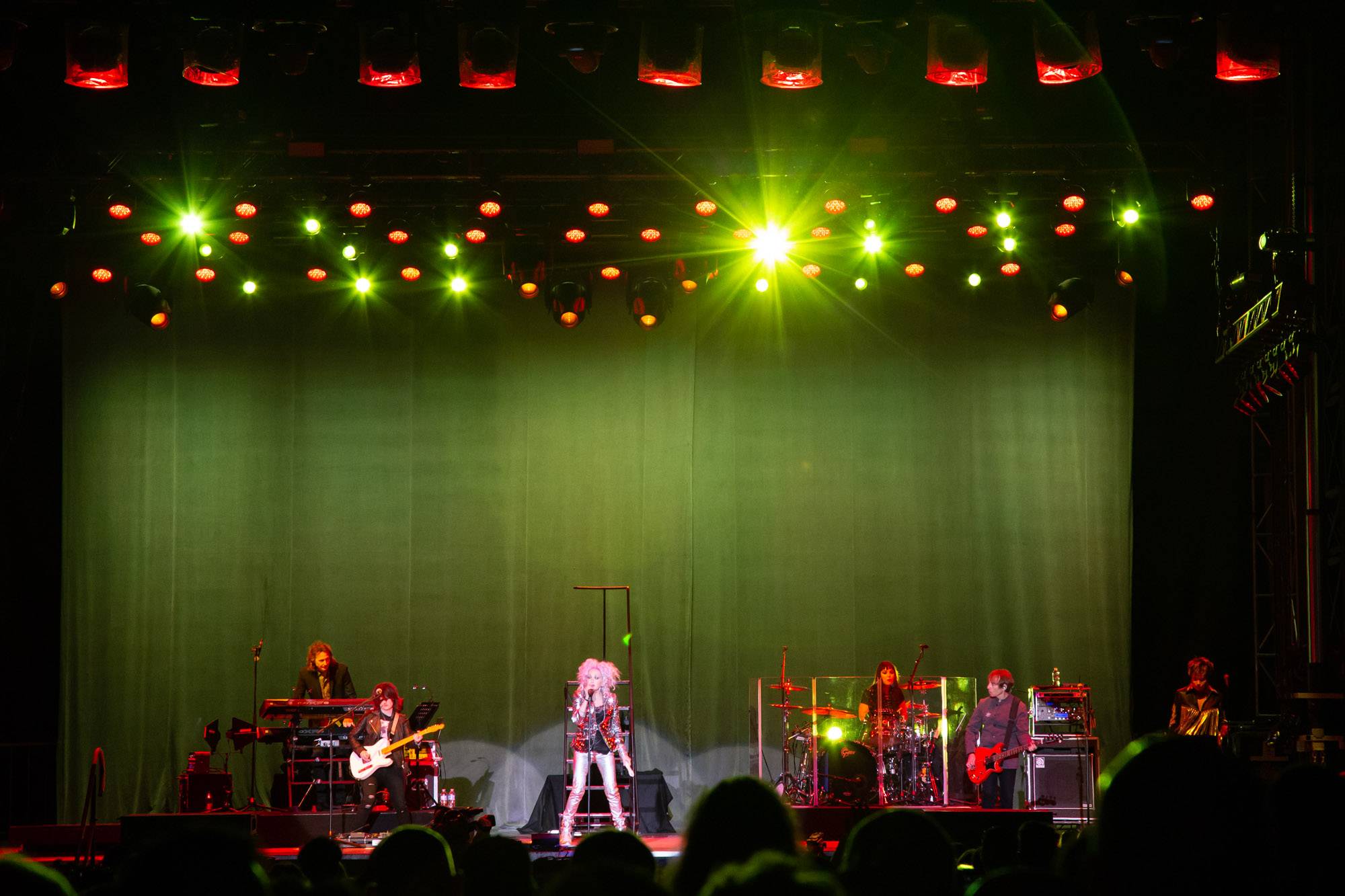 Cyndi Lauper at the PNE Amphitheatre, Vancouver, Sep 3 2018. Kirk Chantraine photo.