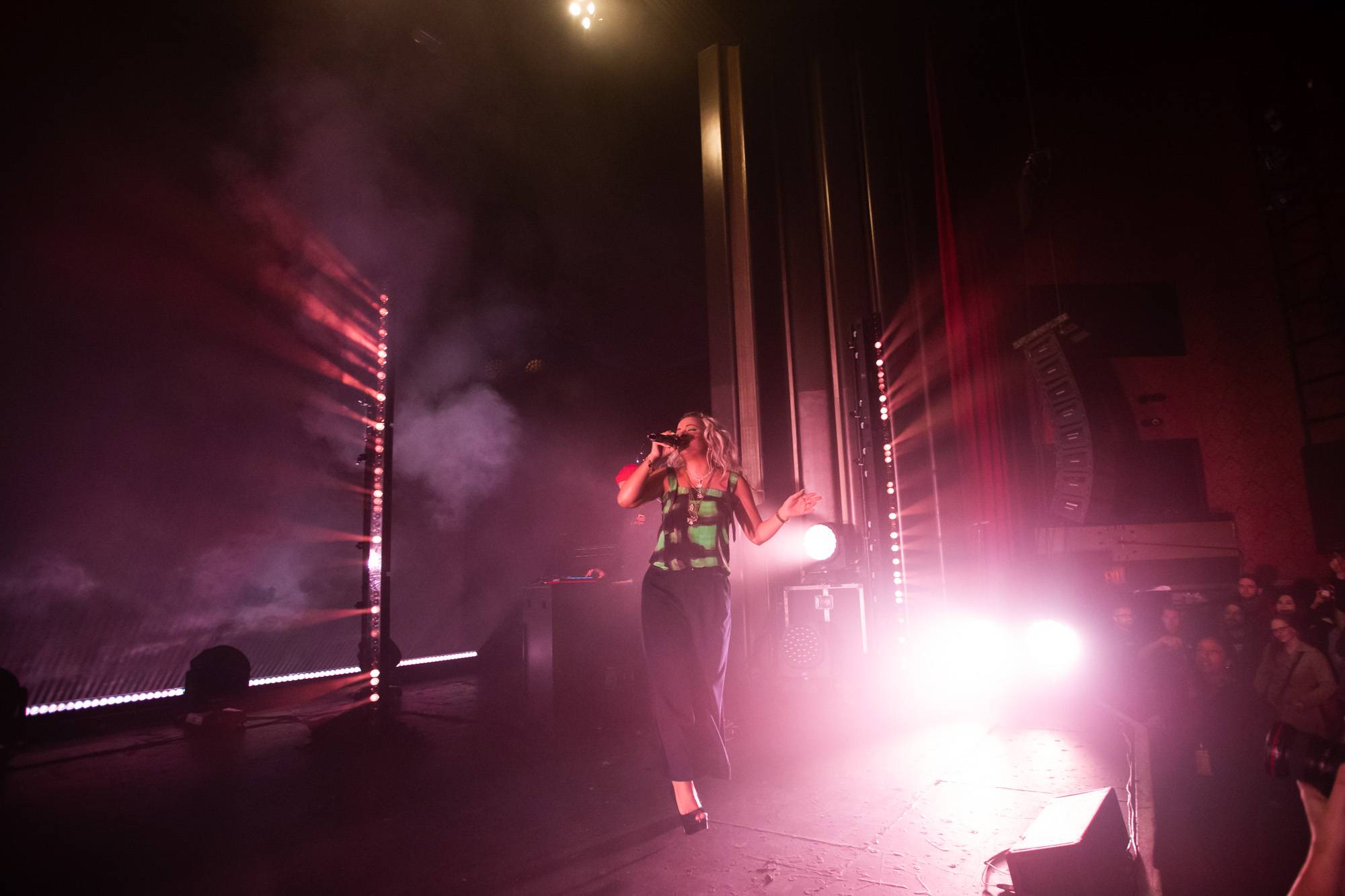 Lily Allen at the Vogue Theatre, Vancouver, Nov 9 2018. Kirk Chantraine photo.