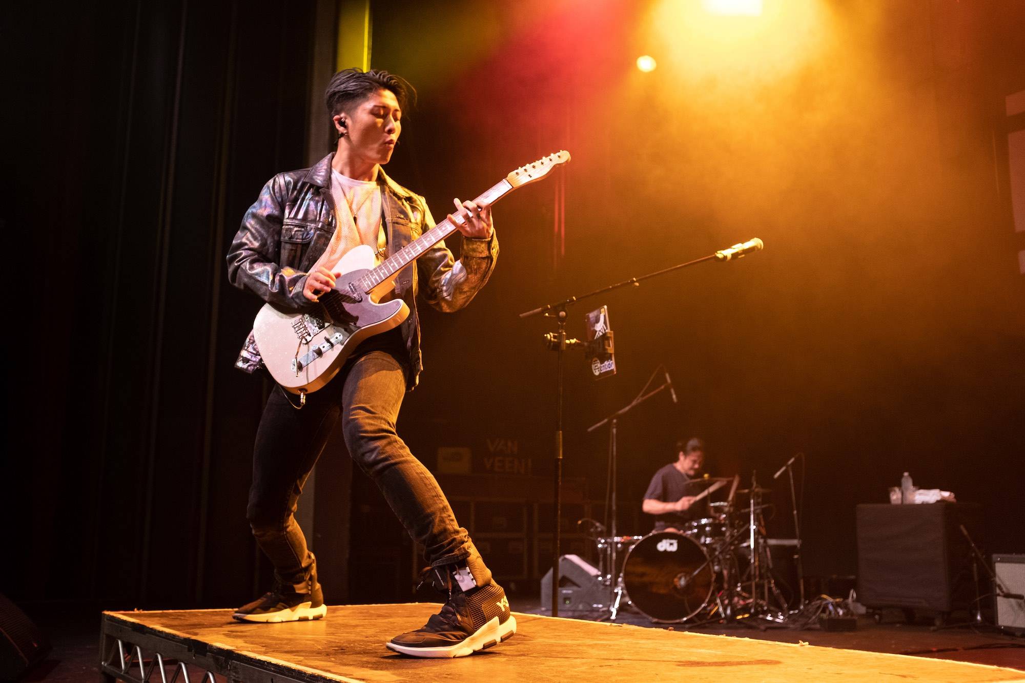 Miyavi at the Vogue Theatre, Vancouver, Jul 25. Scott Alexander photo.