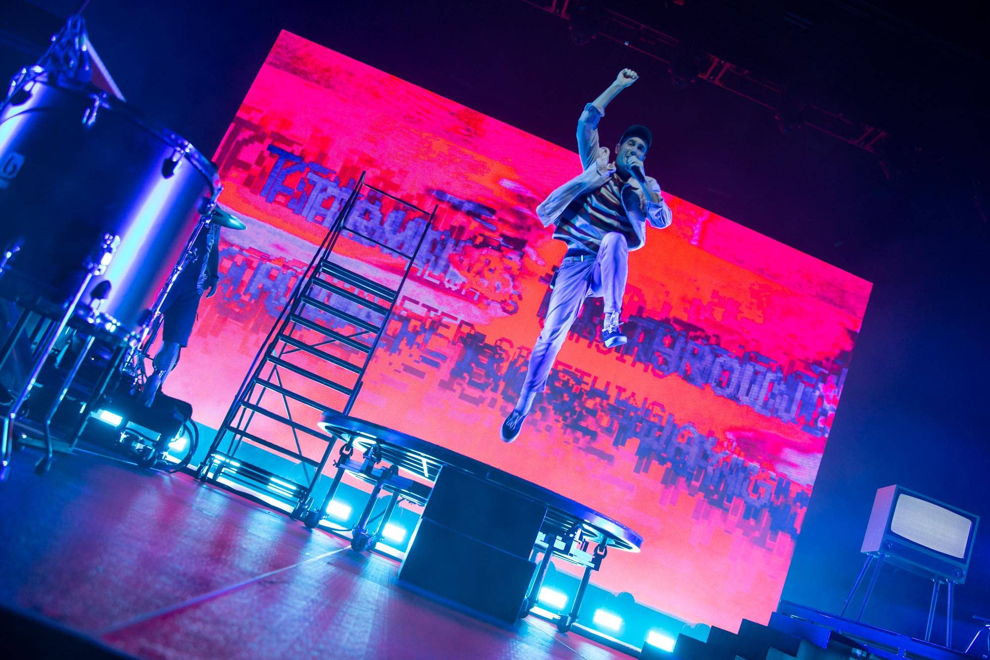 Bastille at the Thunderbird Arena, Vancouver, Oct 8 2019. Kirk Chantraine photo.