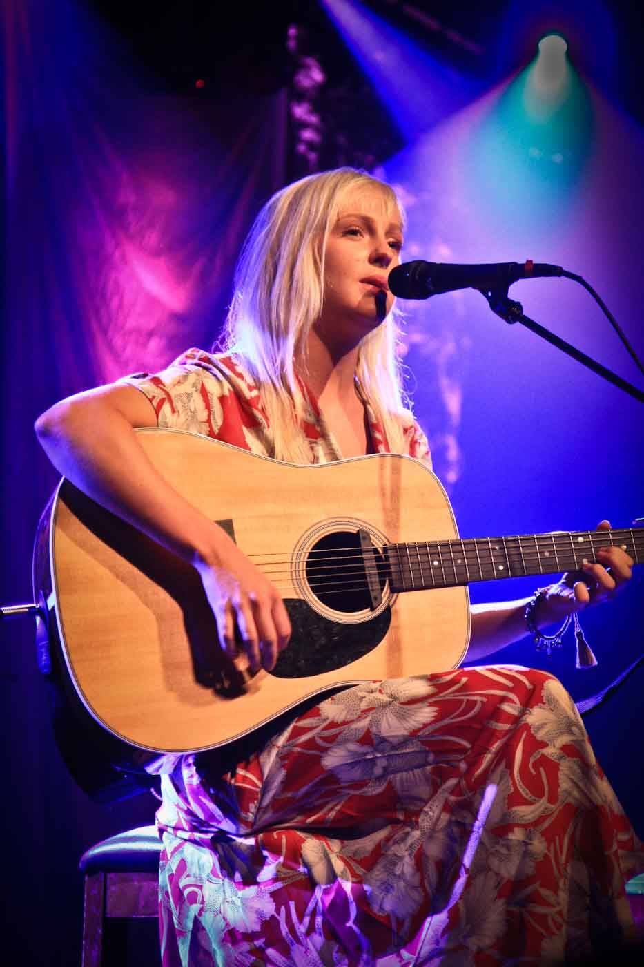 lauramarling01