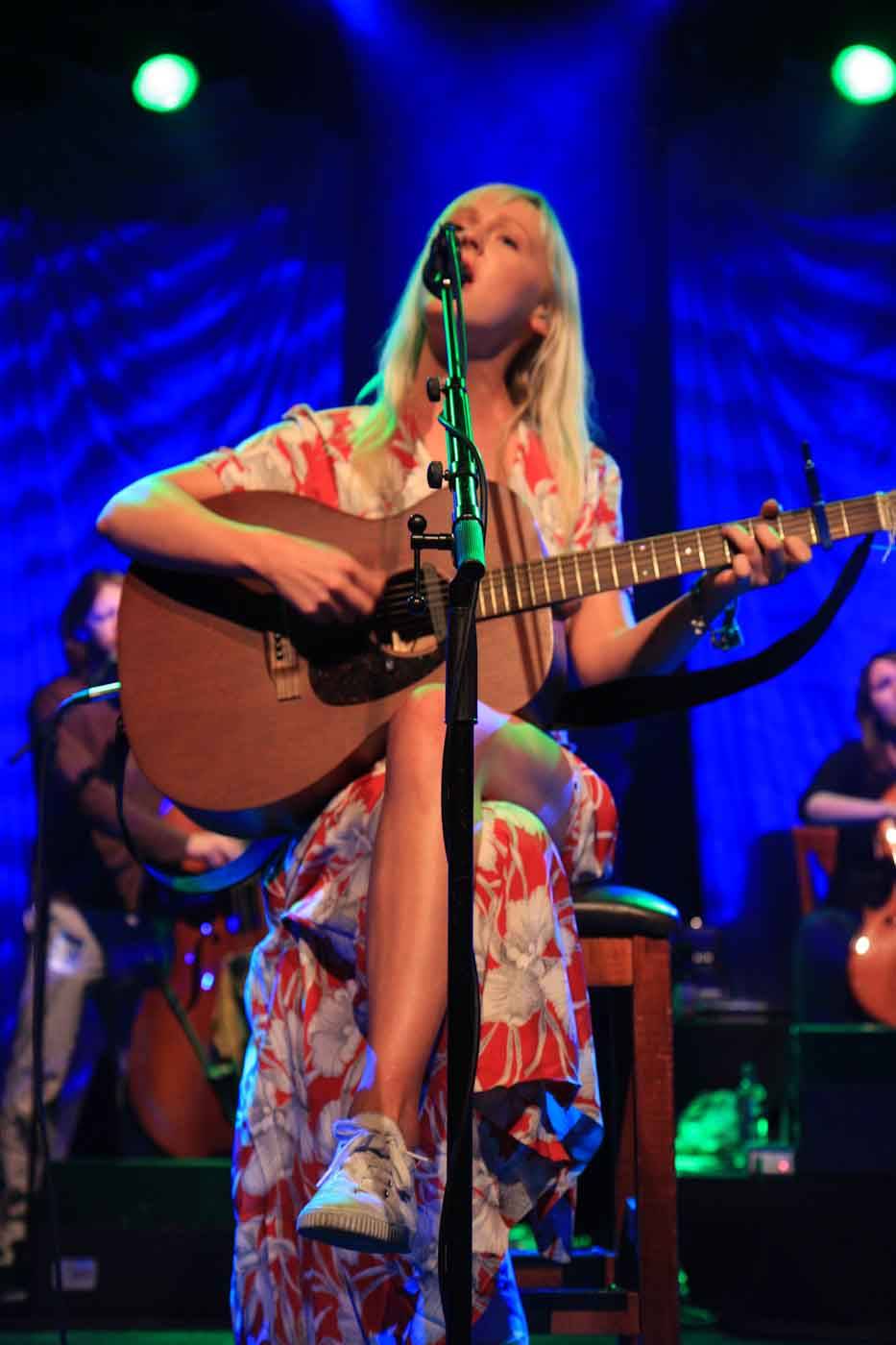 lauramarling09